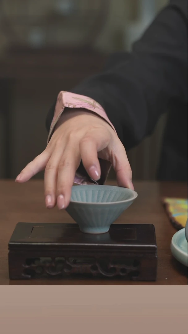 【闪购商品】清凉寺原产地仿古釉手工汝瓷斗笠杯