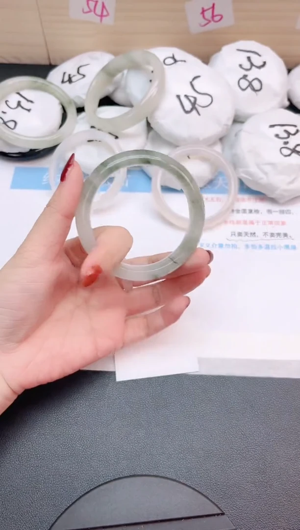 未镶嵌手镯石英质玉（金丝玉）V66-56