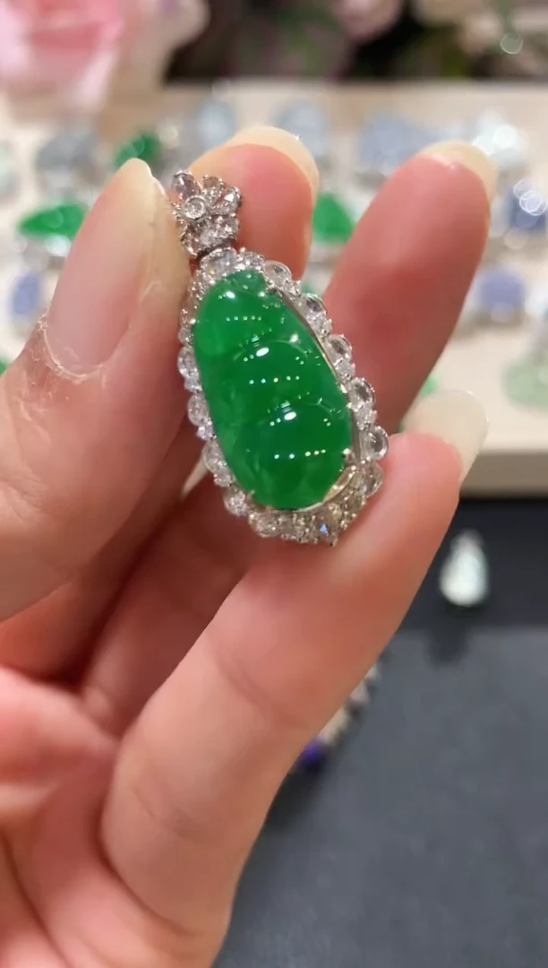 吊坠(不含链)18K金镶嵌翡翠n83