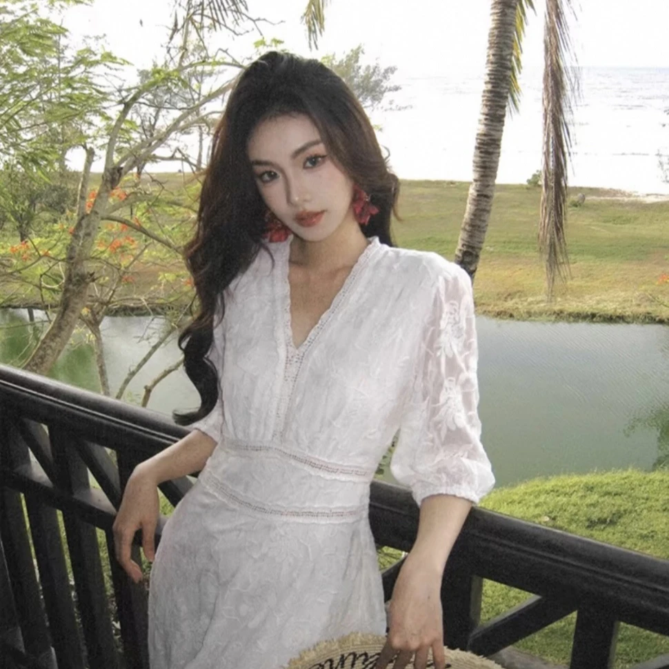 现货更新！南油高端原创设计新款法式超仙蕾丝刺绣V领度假连衣裙