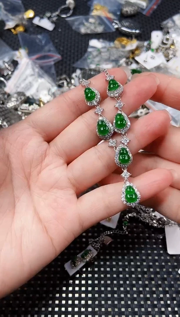 翡翠未镶嵌耳饰1111111111