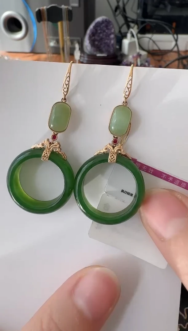 【闪购商品】和田玉w18K金镶嵌耳钩