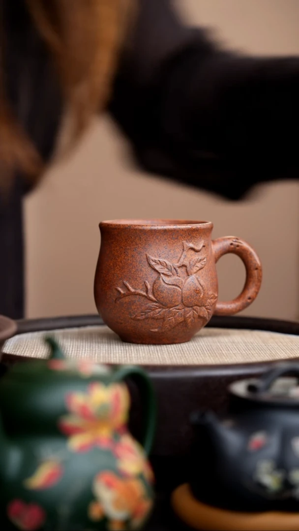 茶壶紫砂高温烧寿桃手把杯