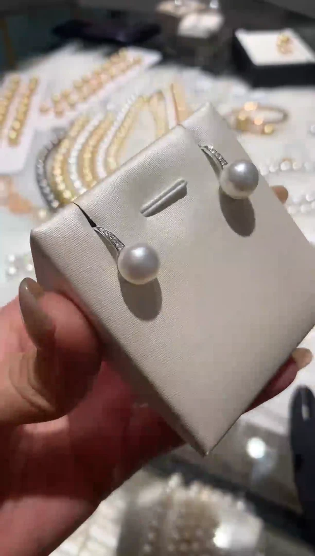 18K金镶嵌耳饰海水珍珠A369|7500