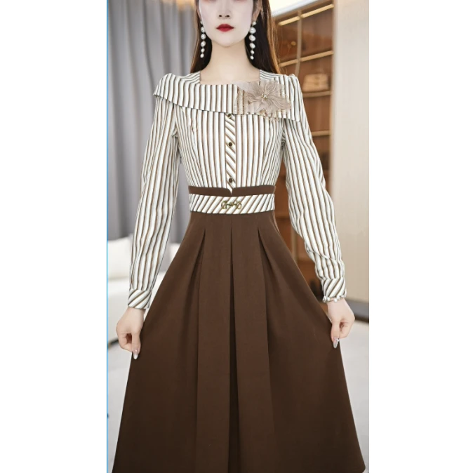 【连衣裙】春季设计感方口领条纹时尚拼接中长款长袖连衣裙M-4XL