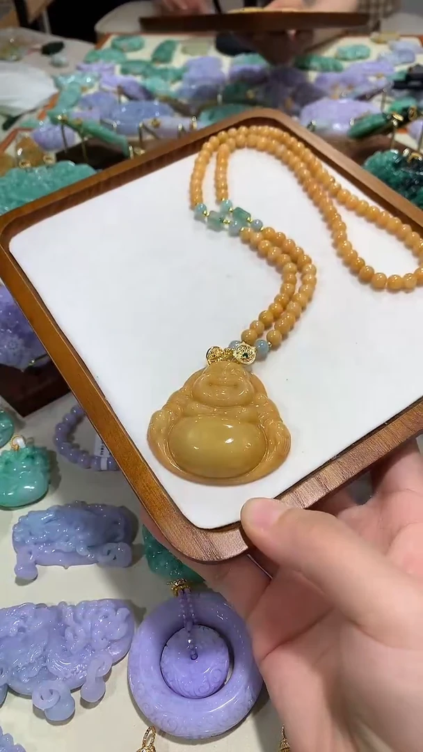 颈饰未镶嵌翡翠吊坠