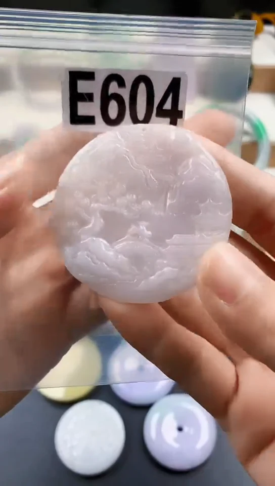 颈饰未镶嵌翡翠天然翡翠吊坠挂饰