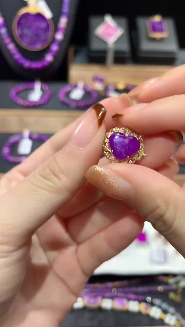 苏纪石（舒俱来）18K金镶嵌.饰品