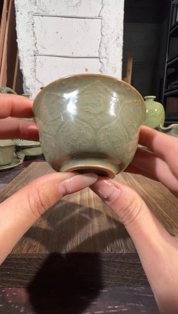 微瑕耀州窑鸳鸯小杯