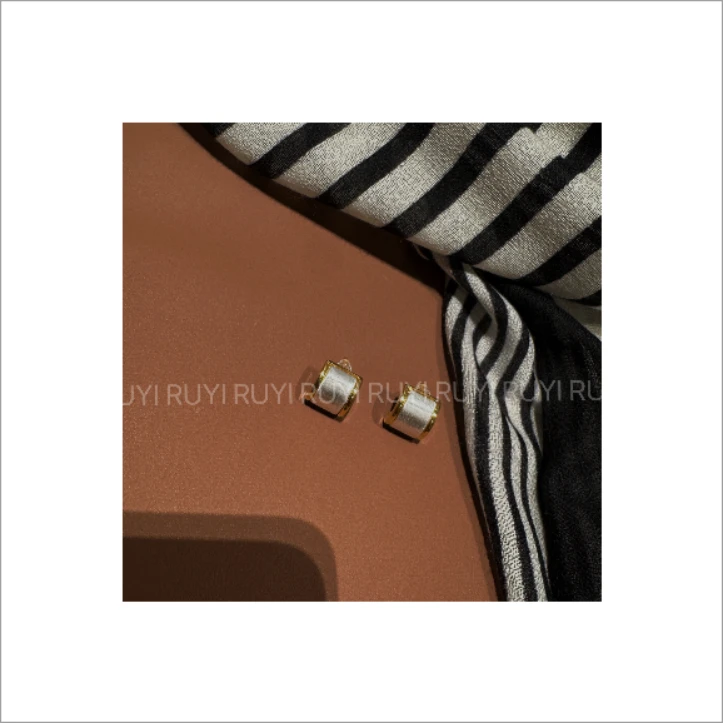 非金属合成锆石耳饰  Ruyi如一【腔调】极简拉丝工艺腔调耳钉