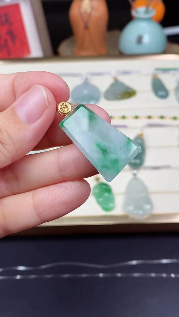 吊坠(不含链)18K金镶嵌翡翠无事牌18K金扣镶嵌@@CMT6598