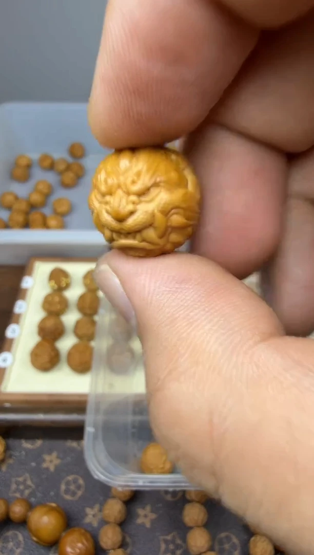 吊坠猴头核桃吞金兽 素