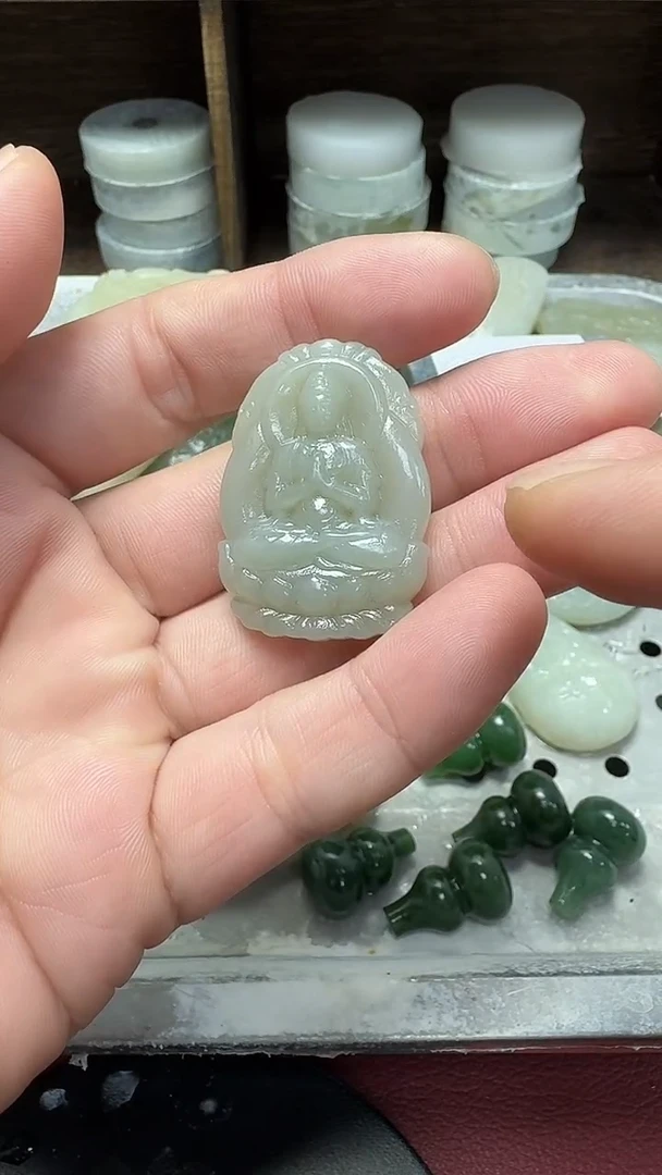 颈饰未镶嵌和田玉观音