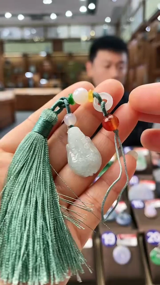 【闪购商品】翡翠颈饰未镶嵌龙龟