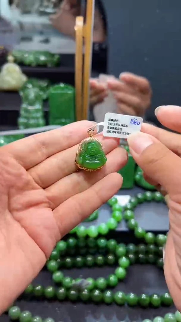 和田玉（碧玉）18K金镶嵌颈饰1