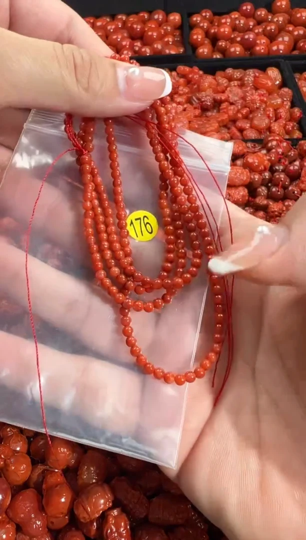 颈饰未镶嵌南红玛瑙1