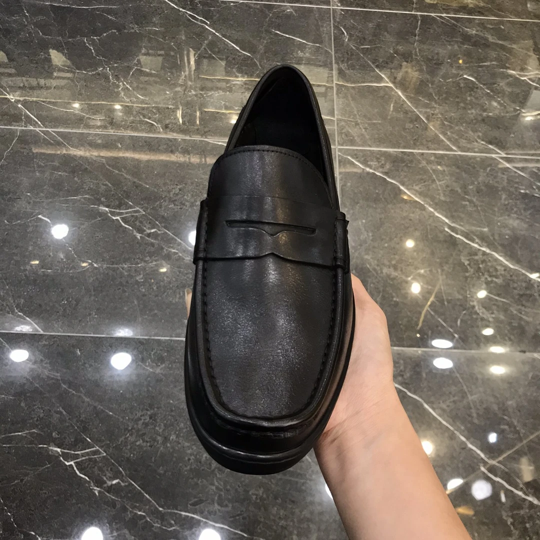 轻便一脚蹬小牛经典开口笑(拍小一码) KF171