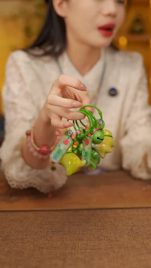 16宴禾堂漆猫挂件------38