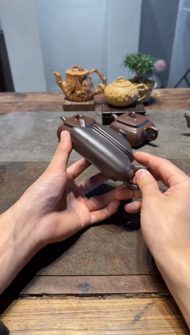 茶壶紫砂钟**鬼寒灰老人