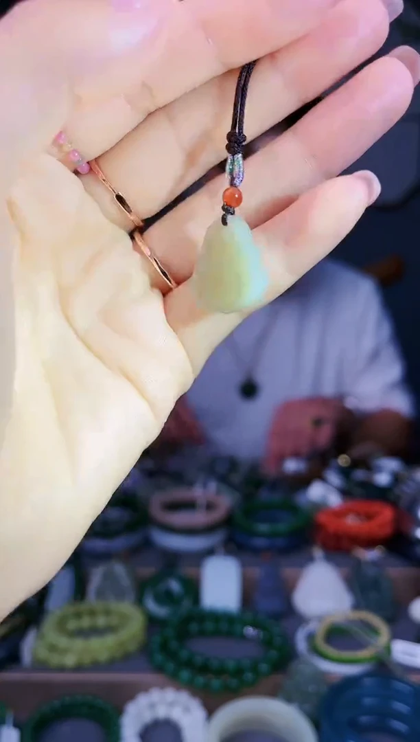 玉一****》多样性发货拍一单发一个