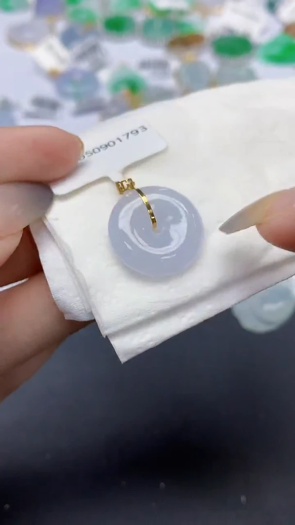 翡翠18K金镶嵌颈饰天然缅甸a货翡翠