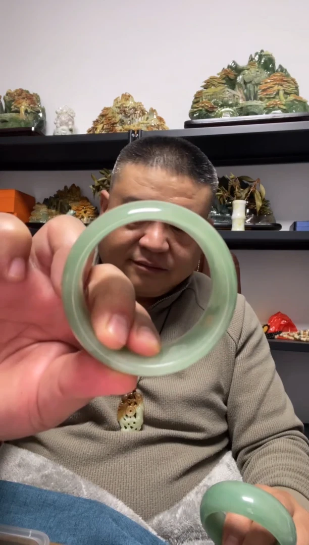 未镶嵌东陵石手镯60mm