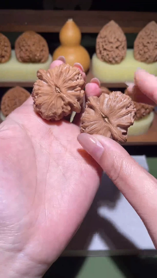 把件文玩核桃曾***〃白狮子