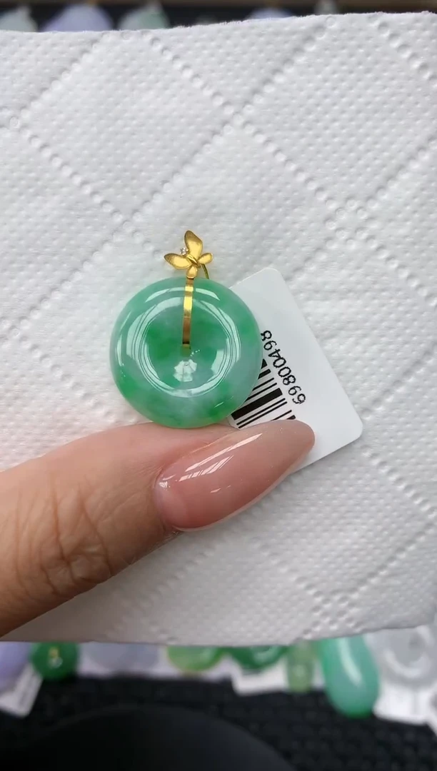 颈饰18K金镶嵌翡翠1111111111