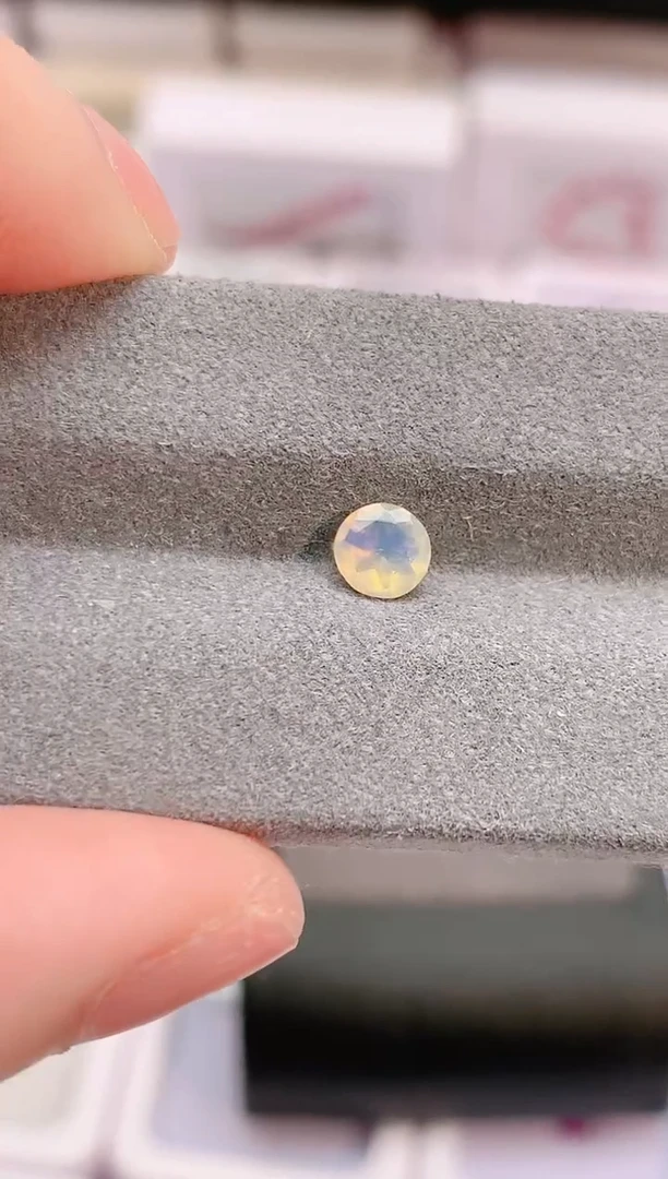 未镶嵌欧泊裸石3.8天然欧泊