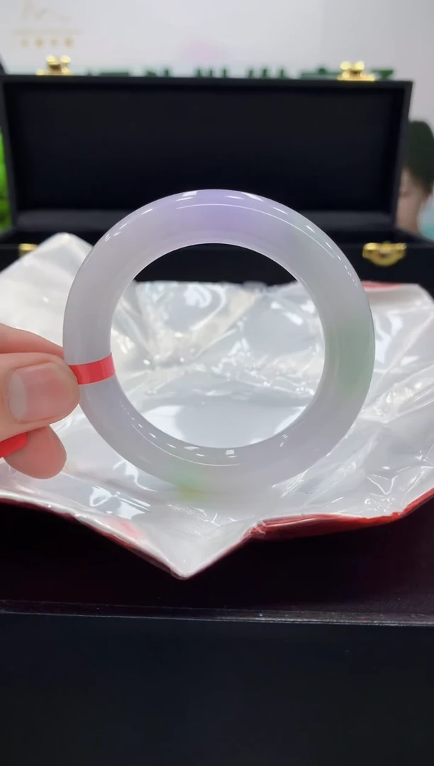 翡翠手镯未镶嵌手镯