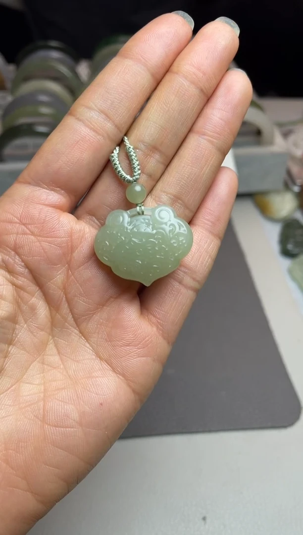 【闪购商品】和田玉颈饰未镶嵌1