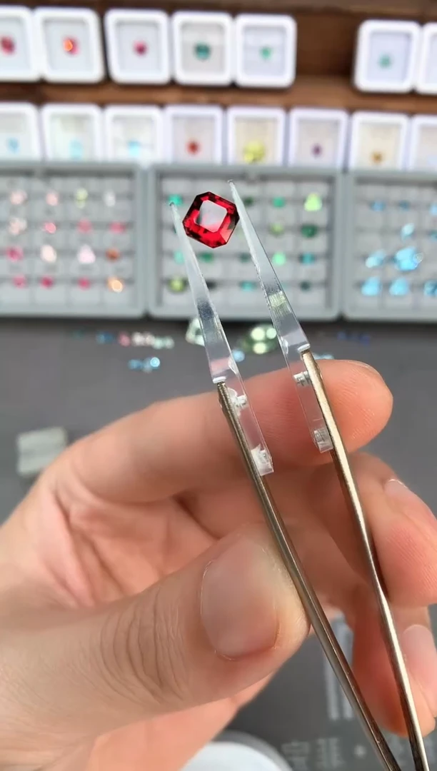【闪购商品】定制石榴石裸石未镶嵌1.87ct