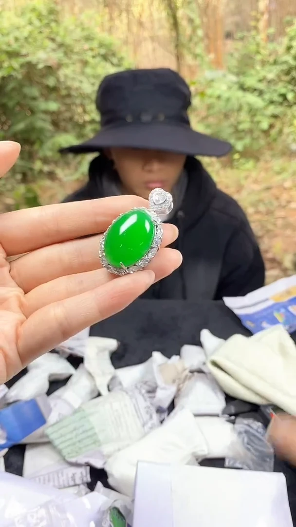 满色吊坠 所见即所得！！