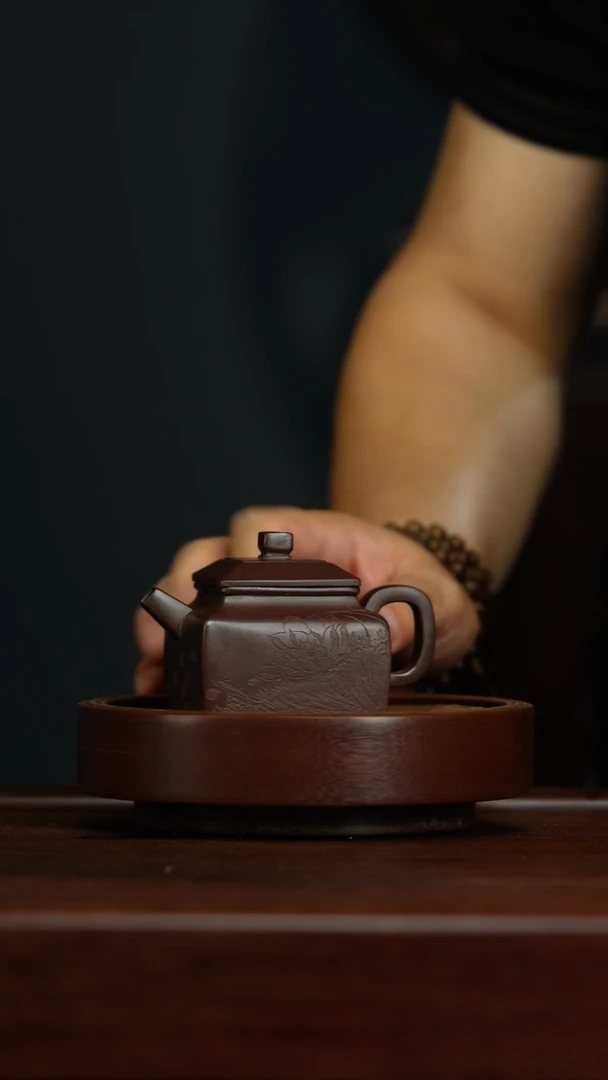 【闪购商品】紫砂茶壶q54德中方器壶