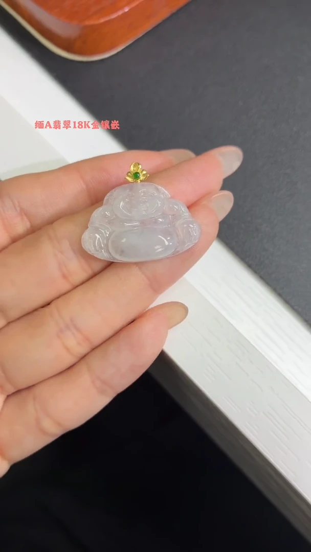 翡翠18K金镶嵌颈饰天然翡翠A货