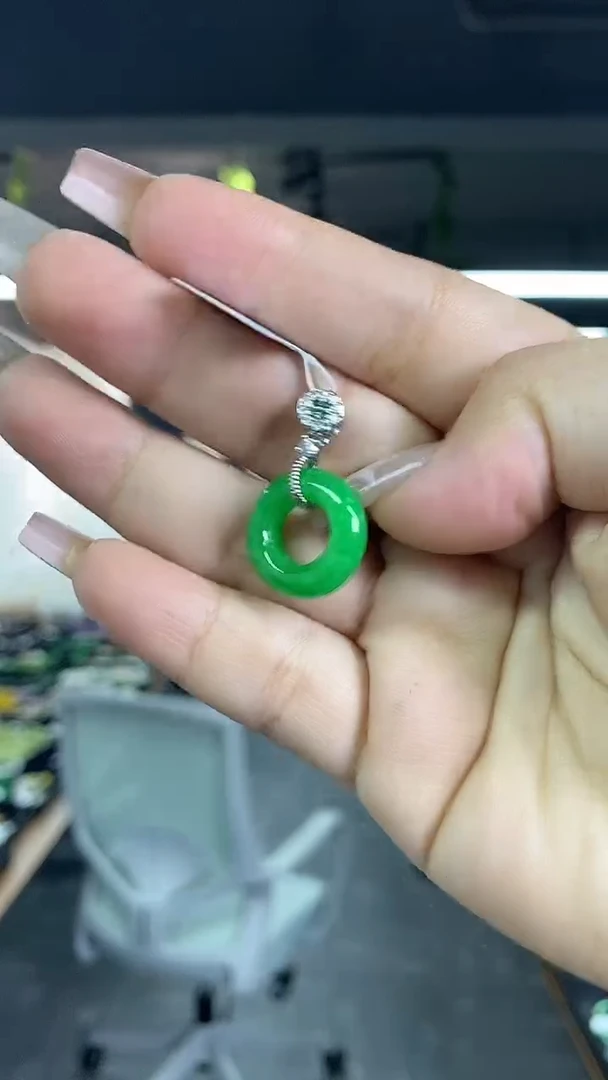 翡翠未镶嵌吊坠(不含链)多样性发其一颜色微差