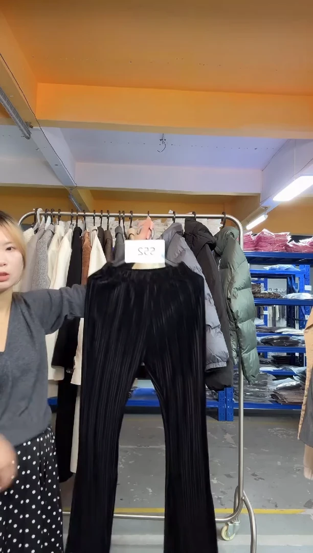 S52黑色休闲裤M码