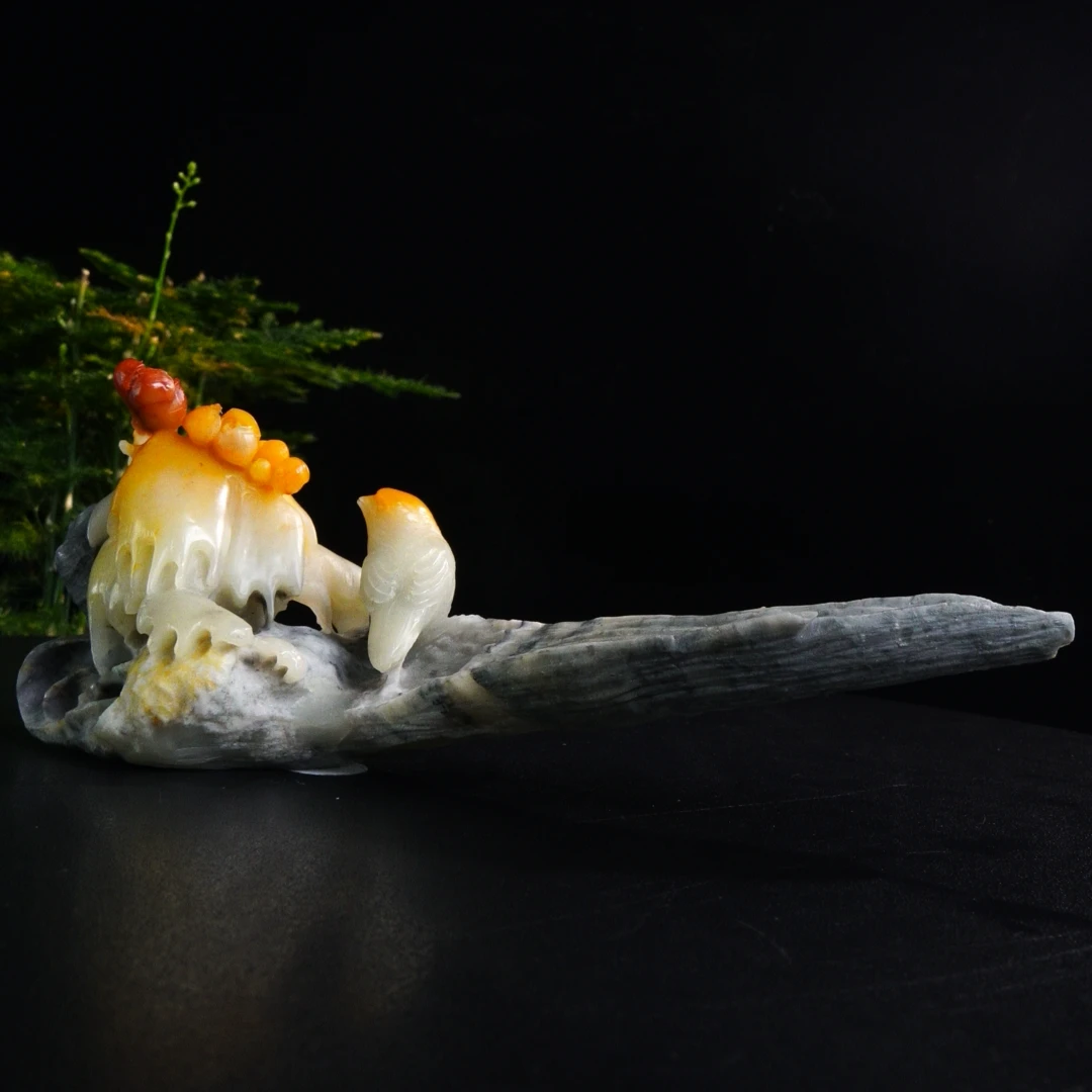 43寿山石三彩芙蓉喜上眉梢摆件195.1克15.5x5.5x5.8cm