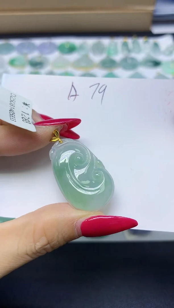 颈饰18K金镶嵌翡翠天然缅甸A货翡翠百元以上9元证书费自理