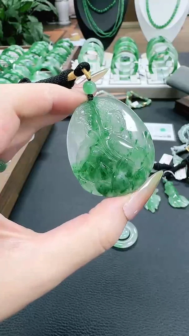 未镶嵌1石英质玉（非洲翠）/9569