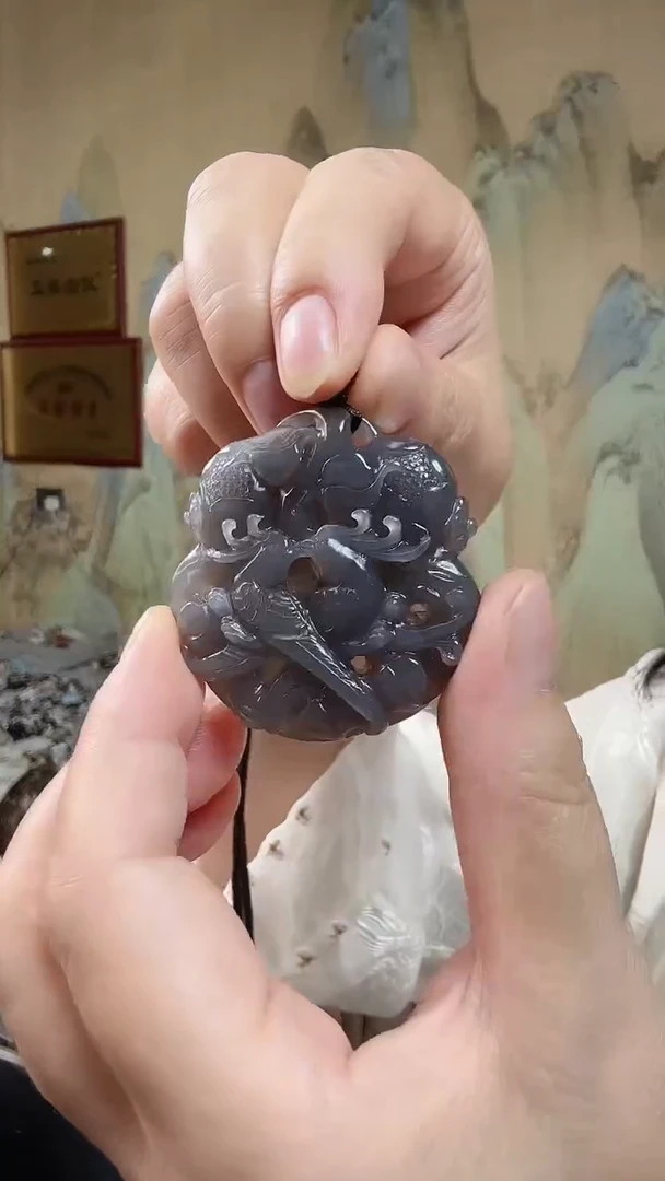 颈饰未镶嵌和田玉.