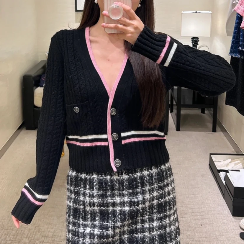 99新 Chanel/香奈儿 38码23P黑色粉边针织开衫