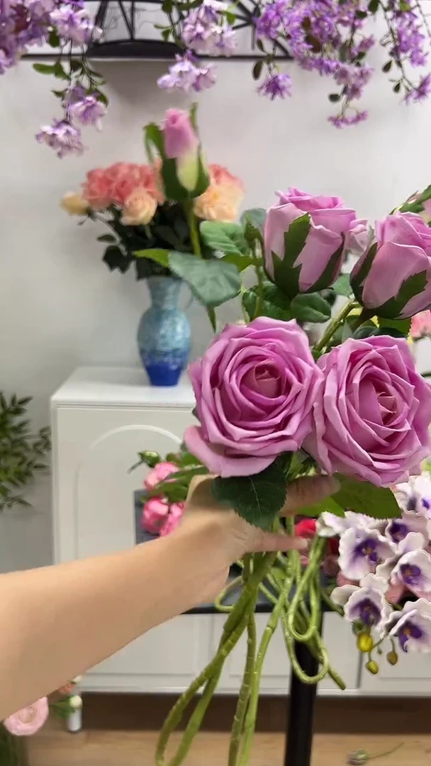 2枝紫色手感保湿赛车手