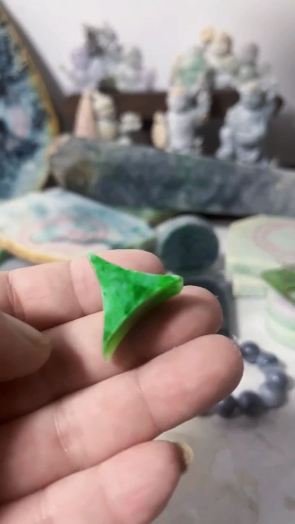 【闪购商品】翡翠吊坠(不含链)未镶嵌A112