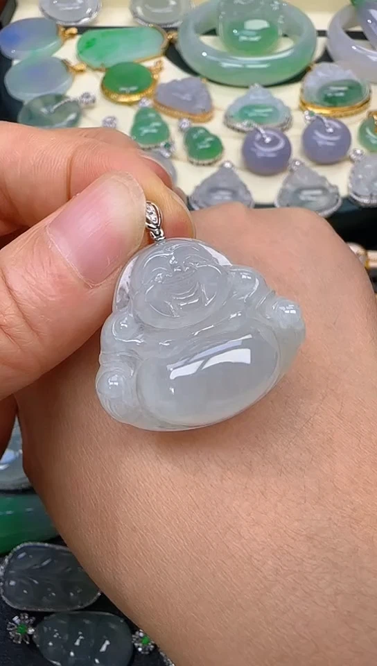 颈饰18K金镶嵌翡翠佛公