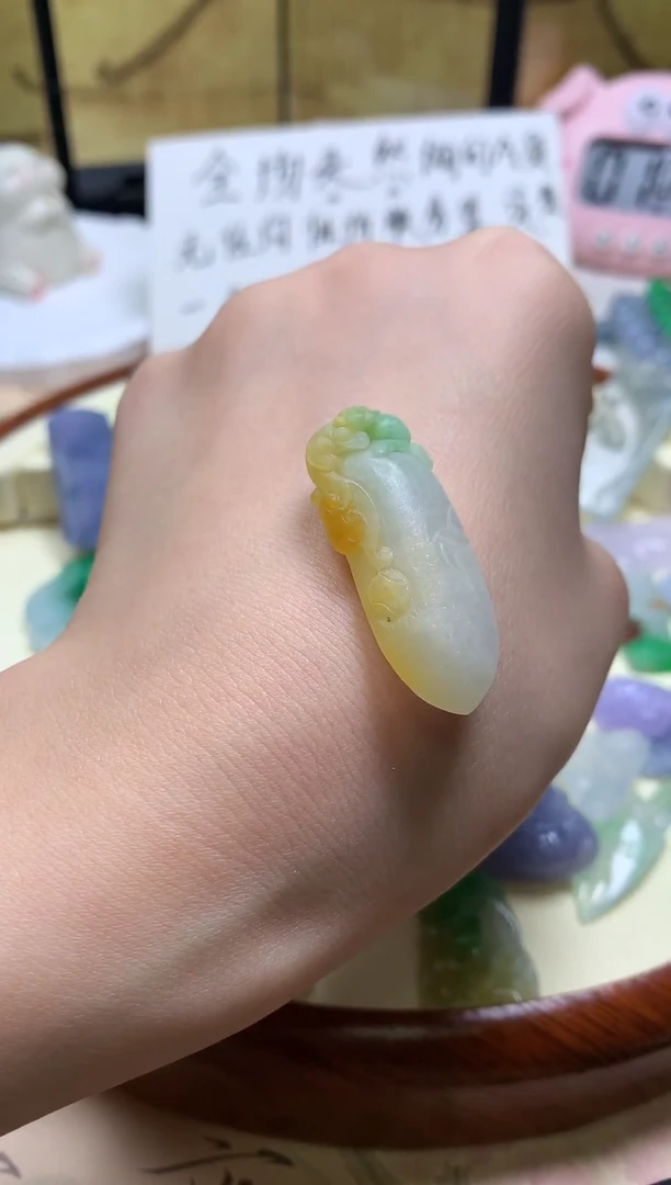 未镶嵌定制翡翠红*月天然A货翡翠