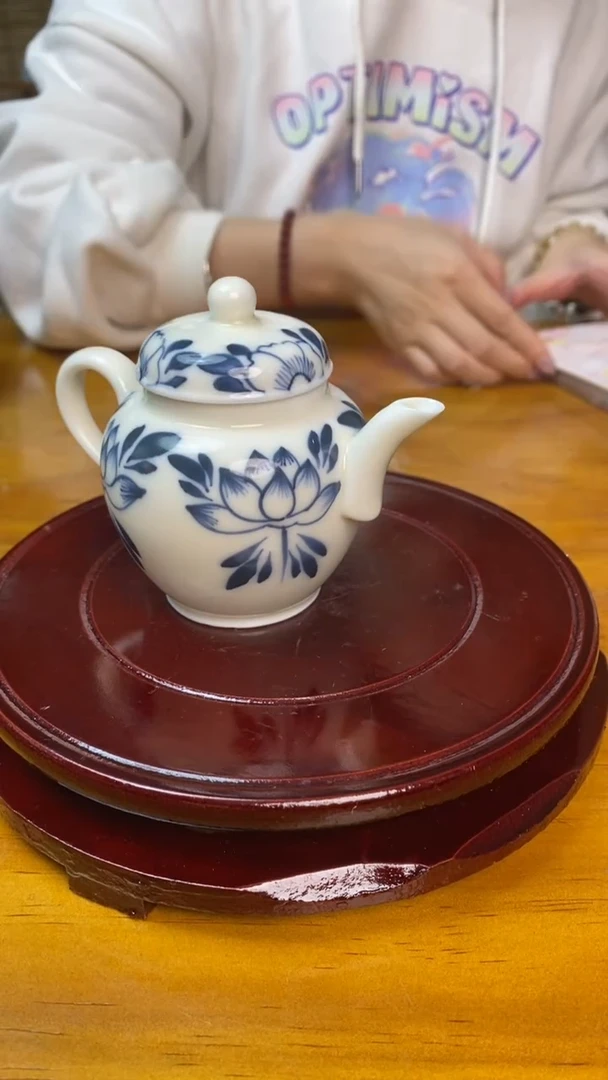 壶兰花瓷梨型壶原矿