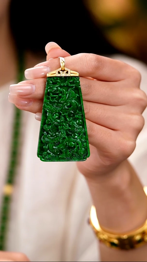 吊坠(赠链)未镶嵌翡翠吊坠54