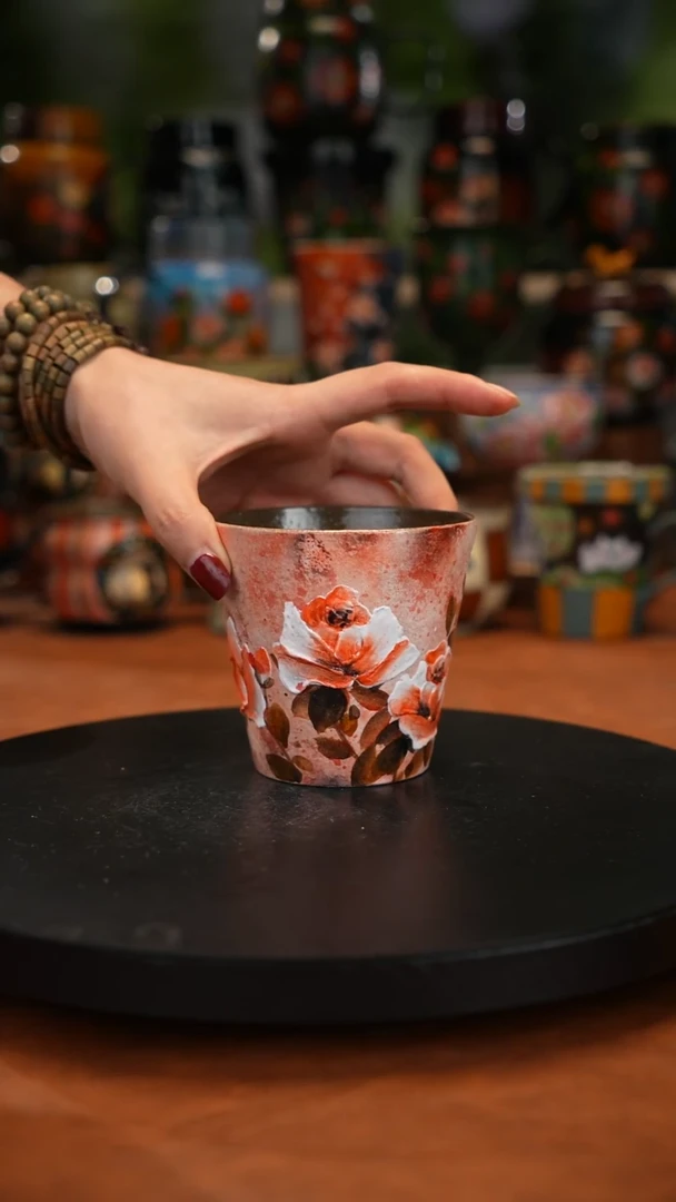 油画手绘釉下彩红粉玫瑰杯