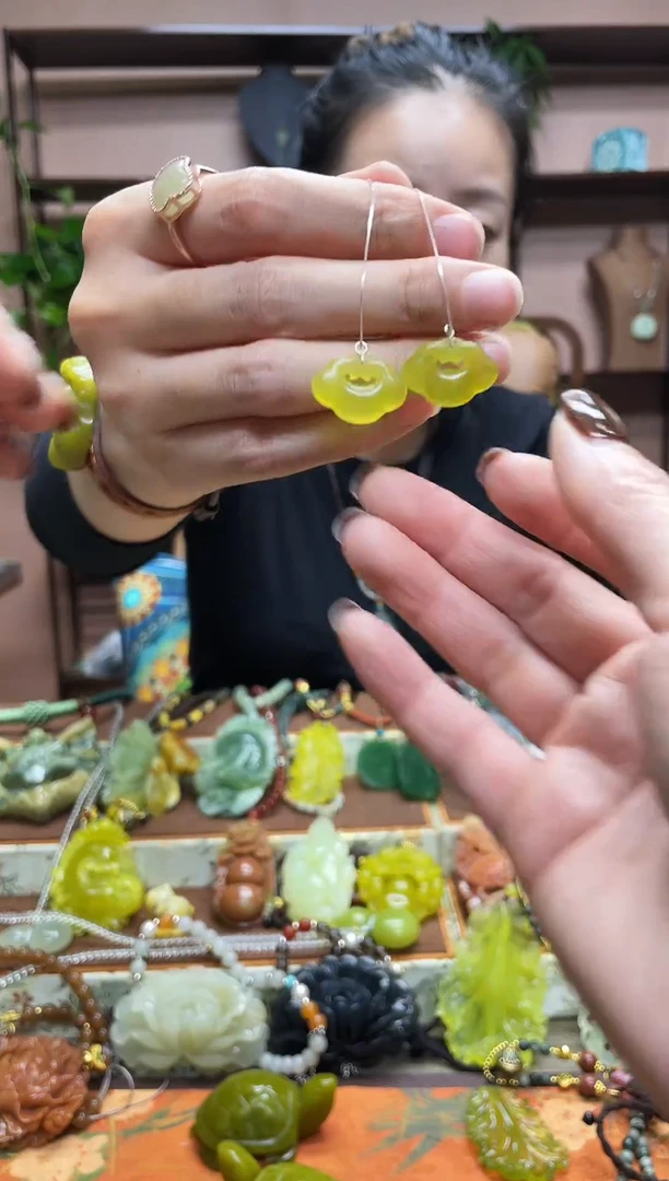 银S925镶嵌岫玉颈饰多样性发货发其中之一